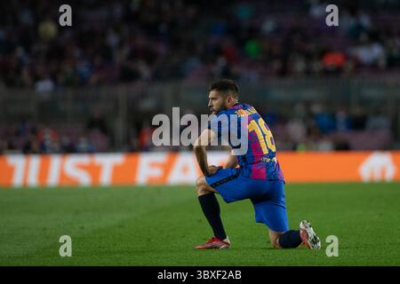 8 août 2021, BARCELONE, BARCELONE, ESPAGNE : 18 Jordi Alba du FC Barcelone regarde pendant l'UEFA Champions League, match de football joué entre le FC Barcelone et le Dinamo de Kiev au stade Camp Nou le 20 octobre 2021, à Barcelone, Espagne. (Crédit image : © Marc Gonzalez Aloma/AFP7 via ZUMA Press Wire) Banque D'Images