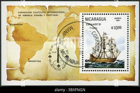 NICARAGUA - VERS 1981 : un timbre imprimé au Nicaragua montre la frégate, exposition de timbres Espamer '81, Buenos Aires, 13-22 novembre, vers 1981 Banque D'Images