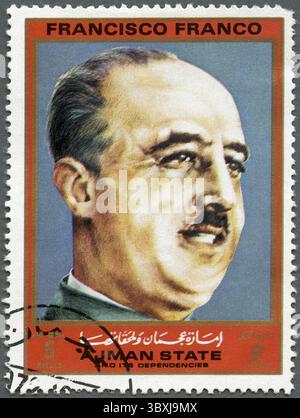 AJMAN - VERS 1972 : un timbre imprimé à Ajman montre Francisco Franco (1892-1975), série de figures de la seconde Guerre mondiale, vers 1972 Banque D'Images