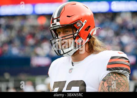 14 novembre 2021 : les Browns de Cleveland gardent Hjalte Froholdt (72 ans) avant le match de football NFL entre les Browns de Cleveland et les Patriots de la Nouvelle-Angleterre au Gillette Stadium, à Foxborough, Massachusetts. Les Patriotes battent les Browns 45-7. Eric Canha/CSM(image de crédit : &copy ; Eric Canha/CSM via ZUMA Wire) Banque D'Images