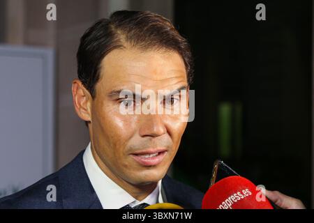 18 novembre 2021, MADRID, MADRID, ESPAGNE : Rafael Nadal, le fondateur de la Fondation Rafa Nadal assiste aux médias lors du dîner du X anniversaire de la Fondation Rafa Nadal au Consulat italien le 18 novembre à Madrid, en Espagne. (Crédit image : © Irina R. Hipolito/AFP7 via ZUMA Press Wire) Banque D'Images
