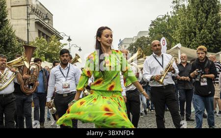 Sibiu City, Roumanie - 25 août 2021. Le Brass Band de Cozmesti se produisant au Festival international de théâtre de Sibiu à Sibiu, Roumanie Banque D'Images