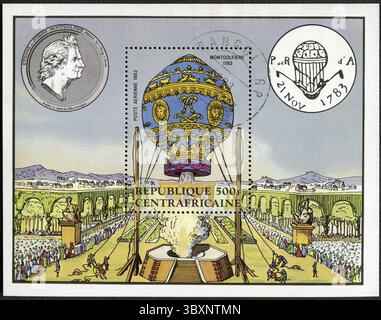 République centrafricaine - VERS 1983 : un timbre imprimé en République centrafricaine montre une image du ballon Montgolfier, vers 1983 Banque D'Images