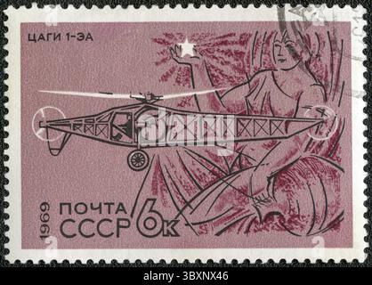 URSS - VERS 1969 : un timbre imprimé par l'URSS montre le premier hélicoptère soviétique TsAGI 1-EA, série, vers 1969 Banque D'Images