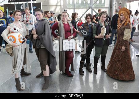 6 octobre 2017 - New York, NY, États-Unis d'Amérique - Javits Convention Center, New York, États-Unis, 06 octobre 2017 - des milliers de fans de bandes dessinées ont participé au deuxième jour du New York Comic Con 2017 aujourd'hui à New York. (Crédit image : © Luiz Rampelotto/ZUMA Press Wire) Banque D'Images