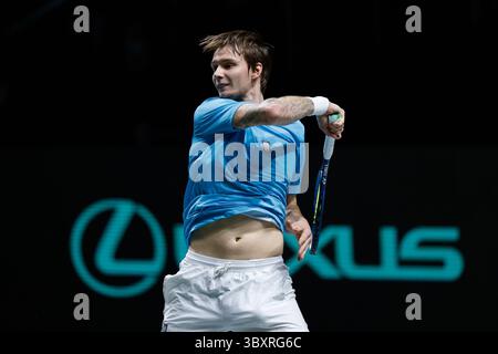 1er décembre 2021, MADRID, MADRID, ESPAGNE : Alexander Bublik du Kazakhstan lors de la finale de la Coupe Davis 2021, quart de finale, match de tennis joué entre la Serbie et le Kazakhstan à Madrid Arena pabilion le 1er décembre 2021, à Madrid, Espagne. (Crédit image : © Oscar J. Barroso/AFP7 via ZUMA Press Wire) Banque D'Images