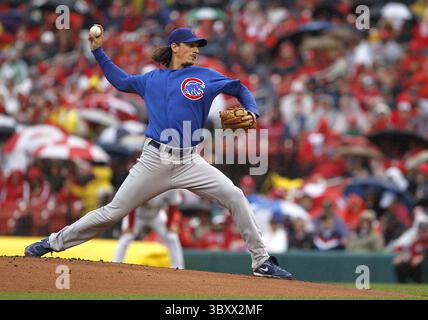 13 avril 2012 - offert Louis, MO, USA - les Chicago Cubs' Jeff Samadzija pitches contre les invités Louis Cardinals le vendredi 13 avril 2012, au Busch Stadium à offert Louis, Missouri. Les Cubs ont surmonté les cartes, 9-5. (Crédit image : © Zia Nizami/St Louis Post-Dispatch via ZUMA Press Wire) Banque D'Images