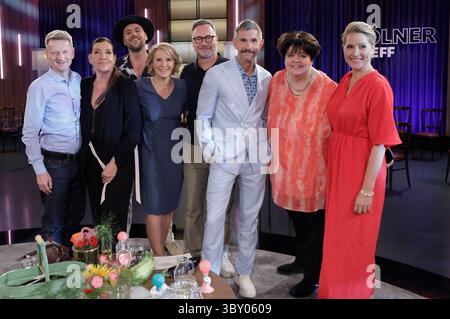 Michael Kessler Katy Kerrenbauer, Max Mutzke, Susan Link, Matthias Opdenhövel, Micky Beisenherz, Ingrid Kühne und Judith Rakers BEI der Aufzeichnung der WDR-Talkshow Kölner Treff im WDR Studio BS 3. Köln, 18.07.2025 *** Michael Kessler Katy Kerrenbauer, Max Mutzke, Susan Link, Matthias Opdenhövel, Micky Beisenherz, Ingrid Kühne et Judith Rakers lors de l'enregistrement du talk-show WDR Kölner Treff au WDR Studio BS 3 Cologne, 18 07 2025 Foto :XR.xSchmiegeltx/xFuturexImagex koelner treff1807 5701 Banque D'Images