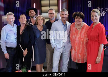 Michael Kessler Katy Kerrenbauer, Max Mutzke, Susan Link, Matthias Opdenhövel, Micky Beisenherz, Ingrid Kühne und Judith Rakers BEI der Aufzeichnung der WDR-Talkshow Kölner Treff im WDR Studio BS 3. Köln, 18.07.2025 *** Michael Kessler Katy Kerrenbauer, Max Mutzke, Susan Link, Matthias Opdenhövel, Micky Beisenherz, Ingrid Kühne et Judith Rakers lors de l'enregistrement du talk-show WDR Kölner Treff au WDR Studio BS 3 Cologne, 18 07 2025 Foto :XR.xSchmiegeltx/xFuturexImagex koelner treff1807 5703 Banque D'Images