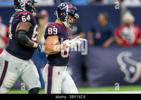 9 janvier 2022 : le receveur Danny Amendola (89 ans) célèbre sa prise de touchdown pendant le 4e quart-temps d'un match de football NFL entre les Titans du Tennessee et les Texans de Houston au NRG Stadium de Houston, Texas. Les Titans ont gagné le match 28 à 25...Trask Smith/CSM(Credit image : &copy ; Trask Smith/CSM via ZUMA Wire) Banque D'Images