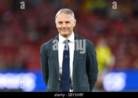 Brisbane, Australie. 19 juillet 2025. L'entraîneur-chef Joe Schmidt, de l'Australie, regarde devant le match un de la série entre les Wallabies d'Australie et les Lions britanniques et irlandais au Suncorp Stadium le 19 juillet 2025 à Brisbane, en Australie. (Photo de Izhar Khan) strictement pour usage éditorial. AUCUNE LICENCE POUR LES IMPRESSIONS GRAND PUBLIC. Crédit : Izhar Ahmed Khan/Alamy Live News/Alamy Live News Banque D'Images