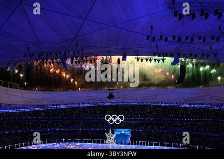 20 février 2022, Pékin, Hebei, Chine : feux d'artifice lors de la cérémonie de clôture des Jeux olympiques d'hiver de Pékin 2022 au stade olympique le 20 février 2022 à Pékin, Chine (crédit image : © Mickael Chavet/ZUMA Press Wire) Banque D'Images