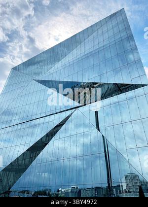 Immeuble de bureaux "Cube", Berlin, Allemagne, Europe Banque D'Images