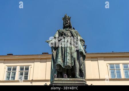 Monument de l'empereur Charles IV sur la place des Chevaliers de la Croix à Prague, République tchèque Banque D'Images