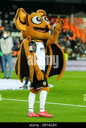 19 janvier 2022, VALENCE, VALENCE, ESPAGNE : mascotte de Valence lors du match de Santander League entre Valencia CF et Sevilla FC au stade Mestalla le 19 janvier 2022, à Valence, Espagne. (Crédit image : © Ivan Terron/AFP7 via ZUMA Press Wire) Banque D'Images
