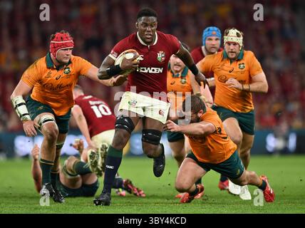 Brisbane, Australie. 19 juillet 2025. Maro Itoje des British Irish Lions court avec le ballon pendant le match un de la série entre les Wallabies d'Australie et les Lions britanniques et irlandais au Suncorp Stadium le 19 juillet 2025 à Brisbane, en Australie. (Photo de Izhar Khan) strictement pour usage éditorial. AUCUNE LICENCE POUR LES IMPRESSIONS GRAND PUBLIC. Crédit : Izhar Ahmed Khan/Alamy Live News/Alamy Live News Banque D'Images