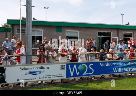 Oldebroek, pays-Bas. 19 juillet 2025. OLDEBROEK, 19-07-2025, Sportpark Bovenmolen, saison 2025/2026, football néerlandais de pré-saison, match amical entre Ajax et KV Mechelen, supporters Credit : Pro Shots/Alamy Live News Banque D'Images
