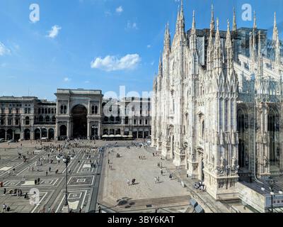 Vue du Duomo à Milan depuis le Musée Novecento 900 Banque D'Images