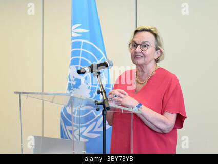 Vienne, Autriche. 18 juillet 2025. Anna Joubin-Bret, secrétaire de la Commission des Nations Unies pour le droit commercial international, prend la parole lors d’une réception de promotion pour l’Organisation internationale de médiation (IOMed) à Vienne, Autriche, le 18 juillet 2025. L’IOMed servira d’organisation intergouvernementale de premier plan pour aider à régler les différends internationaux par la médiation, a déclaré vendredi un envoyé chinois. Crédit : HE Canling/Xinhua/Alamy Live News Banque D'Images
