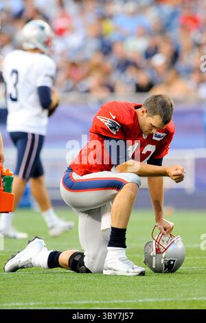 29 janvier 2022 : plusieurs sources rapportent que Tom Brady, sept fois champion du Super Bowl, annoncera sa retraite de la NFL. Eric Canha/CSM..1er août 2012 le quarterback Tom Brady #12 des Patriots de la Nouvelle-Angleterre lors de l'entraînement en stade qui s'est tenu au Gillette Stadium à Foxborough Massachusetts. Eric Canha / CSM.(image de crédit : &copy ; Eric Canha / CSM via ZUMA Wire) Banque D'Images