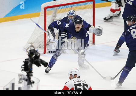 16 février 2022, Pékin, Hebei, Chine : action pendant le match des quarts de finale des éliminatoires masculins de hockey sur glace entre la Finlande et la Suisse le 16 février à Pékin, Chine (image crédit : © Mickael Chavet/ZUMA Press Wire) Banque D'Images