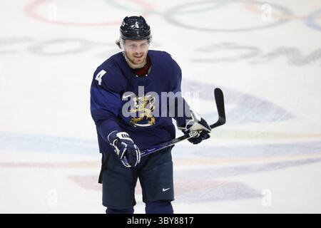 16 février 2022, Pékin, Hebei, Chine : BJORNINEN Hannes de Finlande pendant le match des quarts de finale des éliminatoires masculins de hockey sur glace entre la Finlande et la Suisse le 16 février à Pékin, Chine (image crédit : © Mickael Chavet/ZUMA Press Wire) Banque D'Images