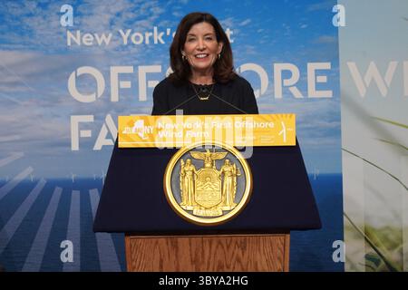 11 février 2022, Wainscott, NY, États-Unis : la gouverneure de l'État de New York, KATHY HOCHUL, a prononcé un discours lors de l'inauguration du projet éolien de South Fork à Wainscott, NY.11 février 2022. (Crédit image : © Sonia Moskowitz Gordon/ZUMA Press Wire) Banque D'Images