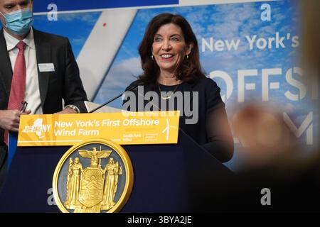 11 février 2022, Wainscott, NY, États-Unis : la gouverneure de l'État de New York, KATHY HOCHUL, a prononcé un discours lors de l'inauguration du projet éolien de South Fork à Wainscott, NY.11 février 2022. (Crédit image : © Sonia Moskowitz Gordon/ZUMA Press Wire) Banque D'Images