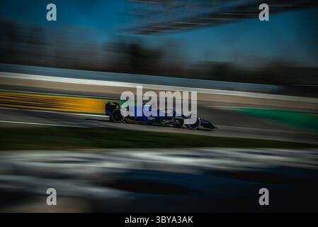 23 février 2022, Barcelone, Catalogne, Espagne : NICHOLAS LATIFI (CAN) de l'écurie Williams conduit dans sa FW44 lors de la première journée des essais hivernaux de formule 1 sur le circuit de Catalunya (crédit image : © Matthias Oesterle/ZUMA Press Wire) Banque D'Images