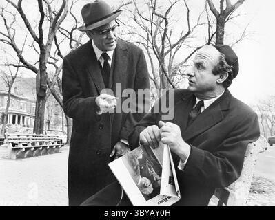 27 juillet 2020, États-Unis : Joseph Wiseman, Jack Warden, sur le plateau du film, ''Bye Bye Braverman'', Warner Bros-Seven Arts, 1968 (crédit image : © JT Vintage/Glasshouse via ZUMA Press Wire) Banque D'Images