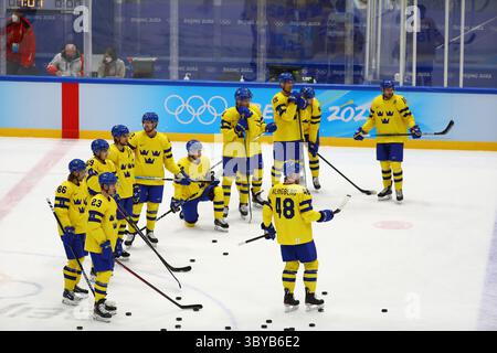 16 février 2022, Pékin, Hebei, Chine : équipe de Suède pendant le match des quarts de finale des éliminatoires masculins de hockey sur glace entre la Suède et le Canada le 16 février à Pékin, Chine (image crédit : © Mickael Chavet/ZUMA Press Wire) Banque D'Images