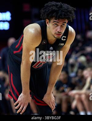 17 février 2022, Piscataway, New Jersey, États-Unis : Rutgers Scarlet Knights garde Geo Baker (0) pendant l'action de basket Big Ten entre les Illinois Fighting Illini et Rutgers Scarlet Knights à Jersey Mikes Arena à Piscataway, New Jersey le mercredi 16 février 2022. Rutgers bouleverse #12 Illinois 70-59. Duncan Williams/CSM(crédit image : Banque D'Images