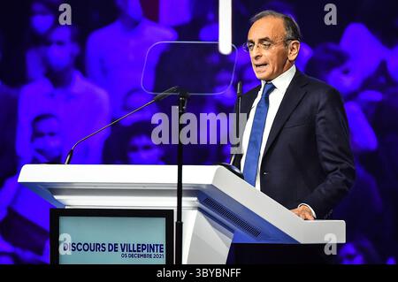 5 décembre 2021, Villepinte, France, France : Eric Zemmour, candidat à la présidentielle de 2022, paru le 5 décembre 2021 à Villepinte, près de Paris, France. (Crédit image : © Matthieu Mirville/ZUMA Press Wire) Banque D'Images