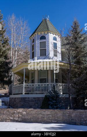 14 février 2022, Ouray, Colorado, États-Unis : une vieille maison victorienne restaurée dans la ville minière historique d'Ouray, Colorado. (Crédit image : © Jon G. Fuller/VW pics via ZUMA Press Wire) Banque D'Images