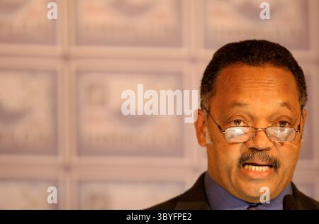 23 octobre 2006 - É.-U. - le révérend Jesse Jackson Sr., fondateur et président de la Rainbow PUSH Coalition Inc, s'adresse au Detroit Economic Club, lundi 23 octobre 2006, à Detroit, Michigan. ) (Crédit image : © Regina H. Boone/Detroit Free Press via ZUMA Press Wire) Banque D'Images