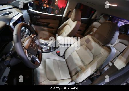 12 janvier 2014 - Detroit, MICH, États-Unis - le tout nouveau Canyon 2015 de GMC a été présenté lors d'un événement au Russell Industrial Center de Detroit, le 12 janvier 2014. (Crédit image : © Romain Blanquart/Detroit Free Press via ZUMA Press Wire) Banque D'Images