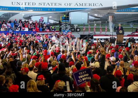 10 septembre 2020, Freeland, mi, États-Unis : le président Donald Trump parle à ses partisans lors d'un rassemblement à l'aéroport international MBS le jeudi 10 septembre 2020 à Freeland, Michigan. (Crédit image : © Mandi Wright/Detroit Free Press via ZUMA Press Wire) Banque D'Images