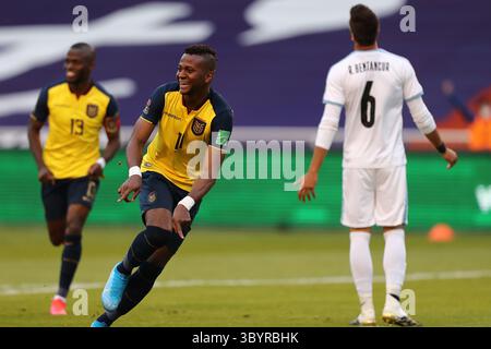 13 octobre 2020, Quito, Equateur : L'Equateur Michael Estrada célèbre après avoir marqué contre l'Uruguay, lors d'un match pour les qualifications sud-américaines pour la Coupe du monde de la FIFA Qatar 2022, entre l'Equateur et l'Uruguay, au stade Liga Deportiva Universitaria, à Quito, Equateur, le 13 octobre 2020. (Crédit image : © Jose Jacome/POOL via ZUMA Press Wire) Banque D'Images