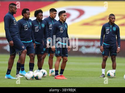13 octobre 2020, Quito, Équateur : les joueurs équatoriens s'échauffent, avant un match de qualification sud-américain, entre les équipes nationales de football de l'Équateur et de l'Uruguay, pour la Coupe du monde du Qatar 2022, à l'Estadio de Liga Deportiva Universitaria à Quito, Équateur, le 13 octobre 2020. (Crédit image : © Jose Jacome/POOL via ZUMA Press Wire) Banque D'Images