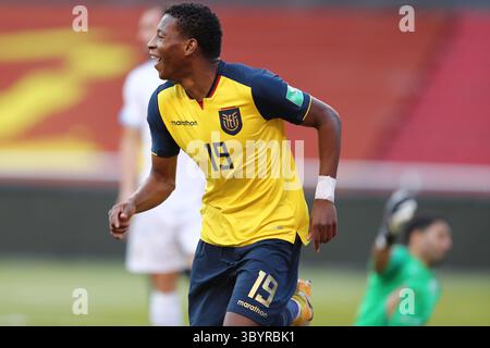 13 octobre 2020, Quito, Equateur : L'Equateur Gonzalo Plata célèbre après avoir marqué contre l'Uruguay, lors d'un match pour les qualifications sud-américaines pour la Coupe du monde de la FIFA Qatar 2022, entre l'Equateur et l'Uruguay, au stade Liga Deportiva Universitaria, à Quito, Equateur, le 13 octobre 2020. (Crédit image : © Jose Jacome/POOL via ZUMA Press Wire) Banque D'Images