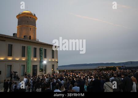 27 juin 2023, MARSEILLE, Bouches-du-Rhône, Marseille : Marseille (Marseille), 27/06/2023.- le président français Emmanuel Macron prononce un discours au Fort Saint-Jean à Marseille, France, 27 juin 2023. Deux ans après le lancement du plan de transformation, le Président Macron se rend à Marseille du 26 au 28 juin 2023 pour faire le point sur les différents projets entrepris dans la deuxième plus grande ville de France. (Francia, Marsella) (crédit image : © Guillaume Horcajuelo/POOL via ZUMA Press Wire) Banque D'Images