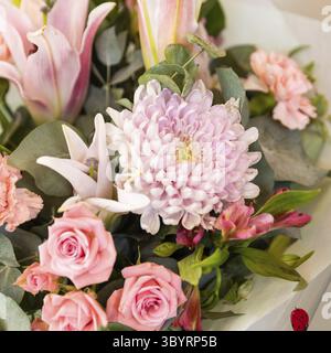 Gros plan sur un bouquet de fleurs colorées Banque D'Images