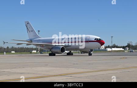 21 février 2024, Rabat, Maroc : Rabat (Maroc), 21/02/2024.- un Airbus A310 de l'armée de l'air espagnole, transportant le premier ministre espagnol Pedro Sanchez, après son atterrissage à l'aéroport de Rabat, Maroc, le 21 février 2024. Sanchez est en visite officielle au Maroc. (Marruecos, España) (crédit image : © Jalal Morchidi/POOL via ZUMA Press Wire) Banque D'Images