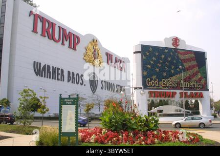 23 SEPTEMBRE 2001 - 31481JBB MISS AMERICA 2002 DANS ATLANTIC CITY, NEW JERSEY 09/22/01.TRUMP PLAZA. (Crédit image : © John Barrett/ZUMA Press Wire) Banque D'Images