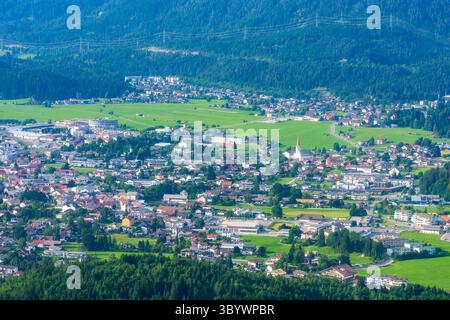 Reutte : vue sur Reutte à Reutte, Tyrol, Autriche Banque D'Images