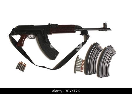 Fusil d'assaut militaire tchèque vz 58 isolé sur fond blanc Banque D'Images