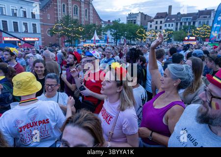 Bruxelles, Belgique. 20 juillet 2025. Festivités du Bal National, soirée de concerts à la veille de la fête nationale belge dans le quartier Marolles - Marollen à Bruxelles, dimanche 20 juillet 2025. BELGA PHOTO MARIUS BURGELMAN crédit : Belga News Agency/Alamy Live News Banque D'Images