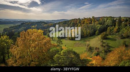 Fantastique randonnée d'automne le long de l'Aachtobel jusqu'à l'observation Hohenbodman tour près du lac de Constance Banque D'Images