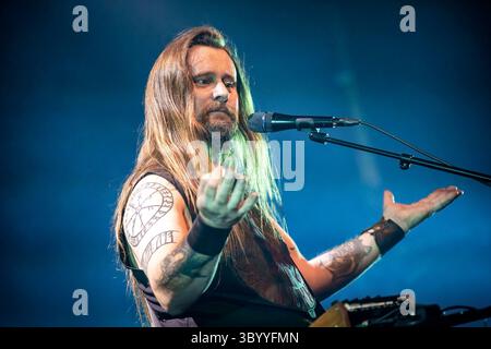 5 novembre 2020, Norvège : Oslo, Norvège. 05 novembre 2020. Le groupe norvégien Enslaved donne un concert au Rockefeller à Oslo. Ici, le chanteur et bassiste Grutle Kjellson est vu en direct sur scène., Credit :Terje Dokken / Gonzales photo / ZUMA Press (Credit image : © Terje Dokken / Gonzales/Gonzales photo via ZUMA Press) Banque D'Images