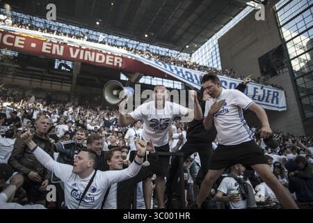 25 mai 2017 - Copenhague, Angleterre, Danemark - Danemark, Copenhague, 25 mai 2017. Le FC Copenhagen complète le double danois avec une victoire de la coupe 3-1 contre Brondby IF, qui a été célébrée par les fans énergiques du FC Copenhagen. (Crédit image : © Samy Khabthani/Gonzales photo via ZUMA Press) Banque D'Images